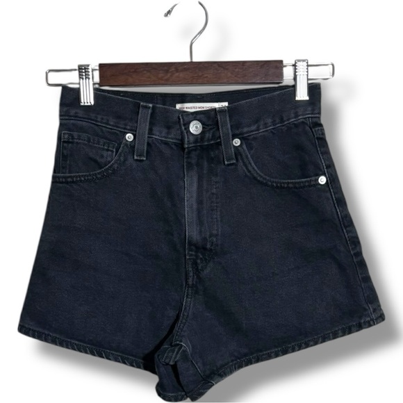 Levi's Classic High Waisted Dark Gray/Black Lightly Distressed Denim Mom Shorts - Picture 5 of 15